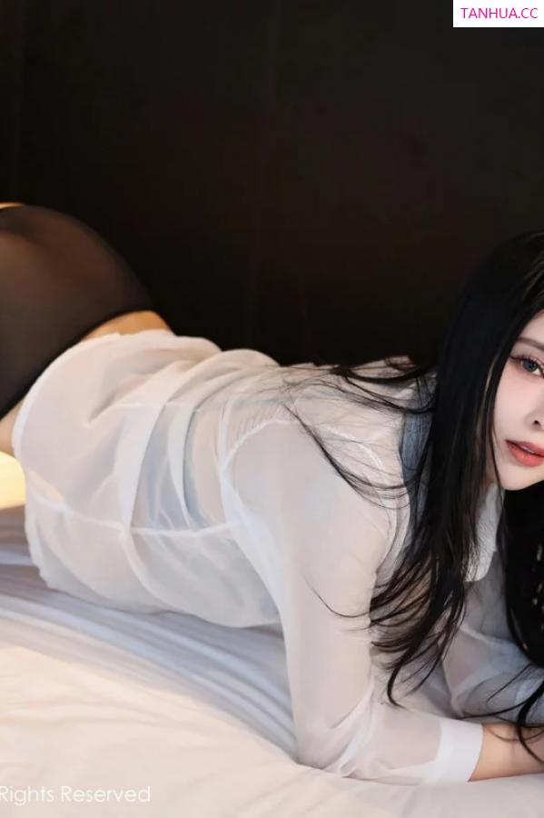 草莓  [XiuRen]高清写真图 2024.01.02 No.7896 草莓mm 黑丝美腿第45张图片